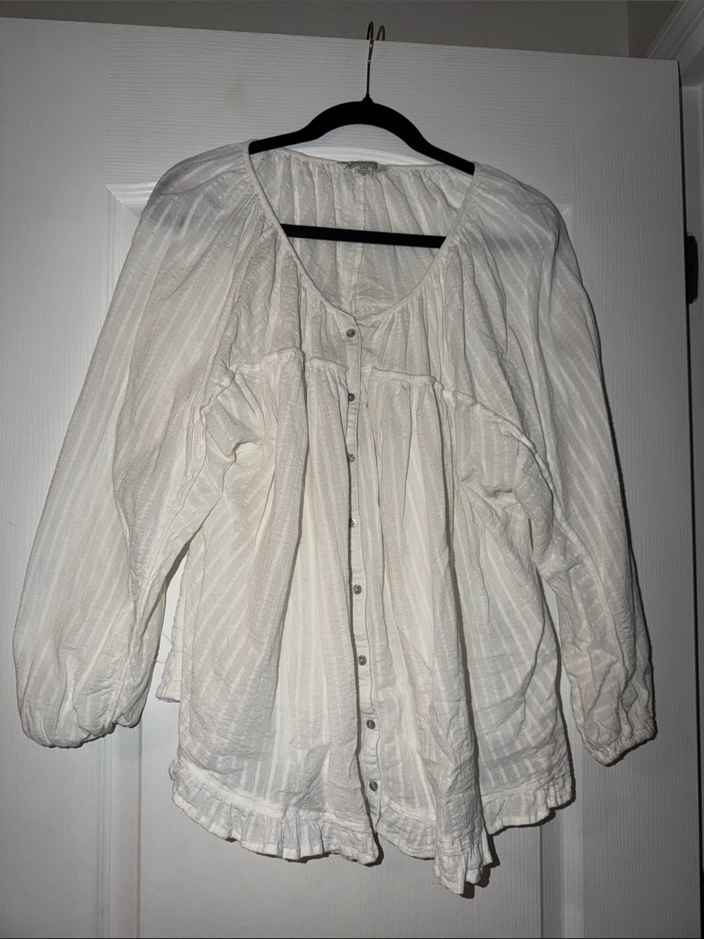 American Eagle Outfitters White Button-Front Peasant Blouse